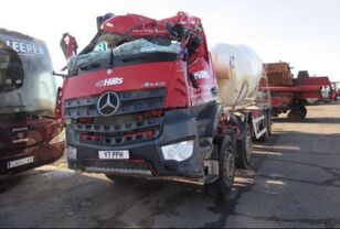 автобетоносмеситель Mercedes-Benz Actros после аварии
