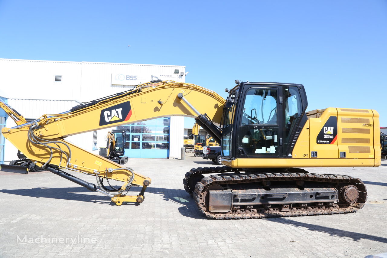 гусеничный экскаватор Caterpillar 320