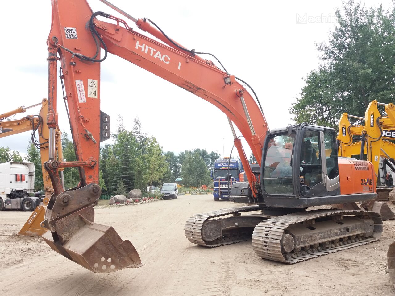 гусеничный экскаватор Hitachi ZX210LC-3