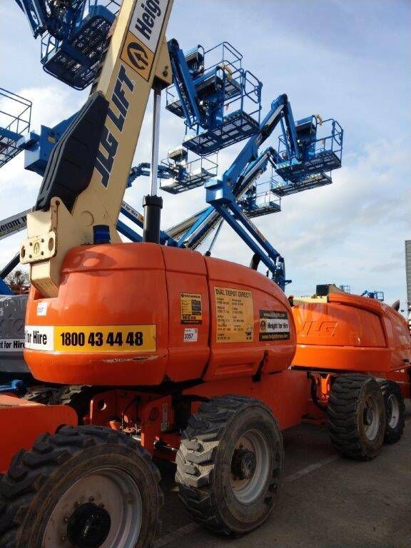 телескопический подъемник JLG 660 SJ